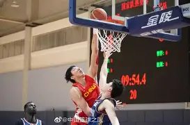 美高梅网页版-姚明参观cba新赛季球员装备间