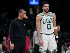 美高梅中国官网-赛地聚焦：NBA季后赛转会期热度飙升，马赛主帅复盘，悬念犹存，控场能力受关注